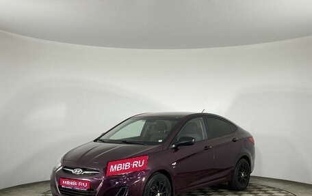 Hyundai Solaris II рестайлинг, 2013 год, 925 000 рублей, 1 фотография