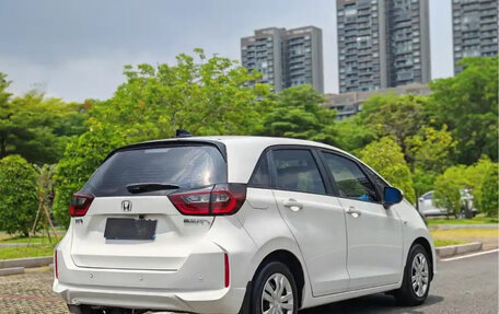Honda Fit, 2022 год, 1 300 000 рублей, 3 фотография