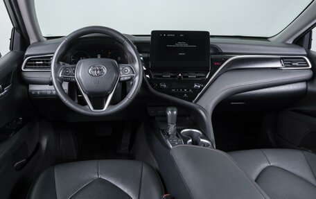 Toyota Camry, 2023 год, 3 790 000 рублей, 6 фотография