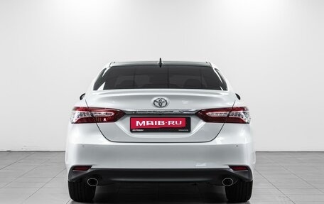 Toyota Camry, 2023 год, 3 790 000 рублей, 4 фотография