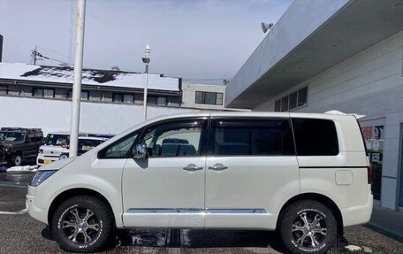 Mitsubishi Delica D:5 I, 2018 год, 2 170 000 рублей, 4 фотография