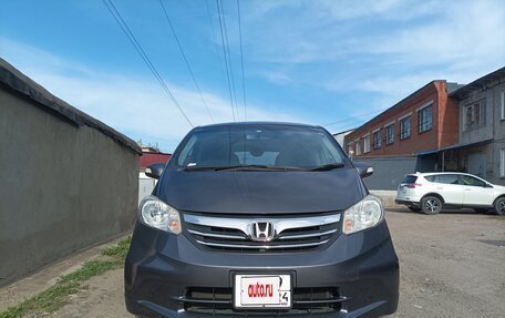 Honda Freed I, 2013 год, 1 175 000 рублей, 2 фотография
