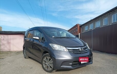 Honda Freed I, 2013 год, 1 175 000 рублей, 3 фотография