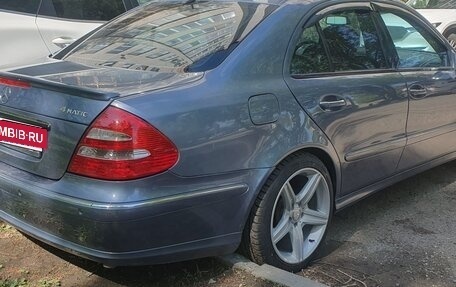 Mercedes-Benz E-Класс, 2005 год, 1 320 000 рублей, 4 фотография