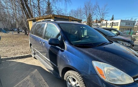 Toyota Sienna II рестайлинг, 2005 год, 1 000 000 рублей, 3 фотография