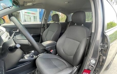 KIA Rio III рестайлинг, 2015 год, 979 000 рублей, 16 фотография