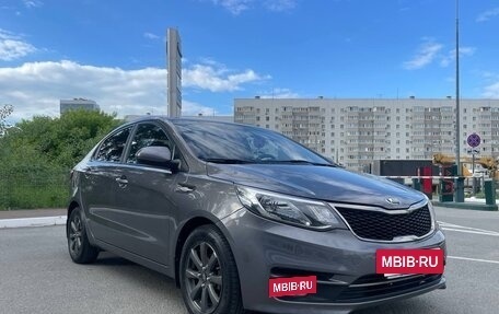 KIA Rio III рестайлинг, 2015 год, 979 000 рублей, 4 фотография