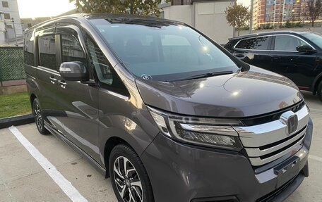 Honda Stepwgn IV, 2019 год, 2 690 000 рублей, 3 фотография