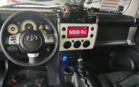 Toyota FJ Cruiser, 2022 год, 9 500 000 рублей, 6 фотография