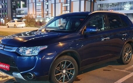 Mitsubishi Outlander III рестайлинг 3, 2014 год, 1 490 000 рублей, 1 фотография
