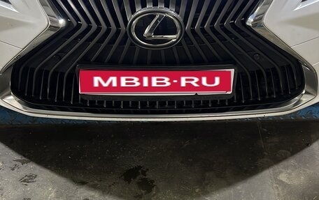 Lexus ES VII, 2019 год, 3 650 000 рублей, 1 фотография