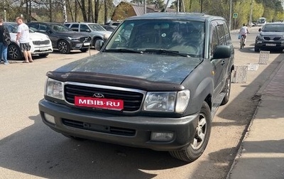 Toyota Land Cruiser 100 рестайлинг 2, 1999 год, 900 000 рублей, 1 фотография