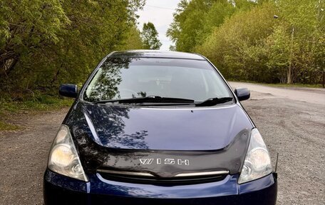 Toyota Wish II, 2004 год, 900 000 рублей, 2 фотография