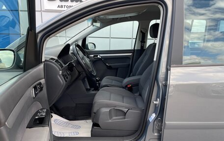 Volkswagen Touran III, 2005 год, 500 000 рублей, 9 фотография