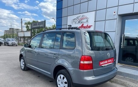 Volkswagen Touran III, 2005 год, 500 000 рублей, 7 фотография