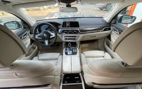 BMW 7 серия, 2018 год, 3 990 000 рублей, 10 фотография
