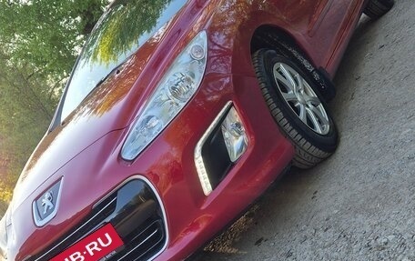 Peugeot 308 II, 2011 год, 710 000 рублей, 2 фотография