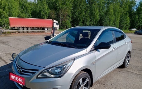 Hyundai Solaris II рестайлинг, 2016 год, 1 050 000 рублей, 2 фотография