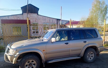 Nissan Patrol, 2002 год, 1 500 000 рублей, 2 фотография