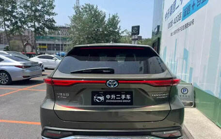 Toyota Harrier, 2022 год, 4 300 000 рублей, 4 фотография