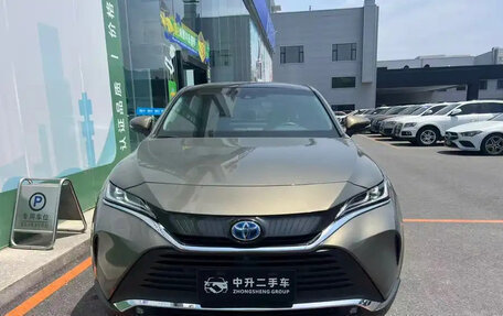 Toyota Harrier, 2022 год, 4 300 000 рублей, 2 фотография