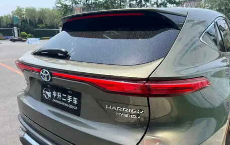 Toyota Harrier, 2022 год, 4 300 000 рублей, 6 фотография