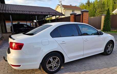 Volkswagen Jetta VI, 2014 год, 930 000 рублей, 3 фотография