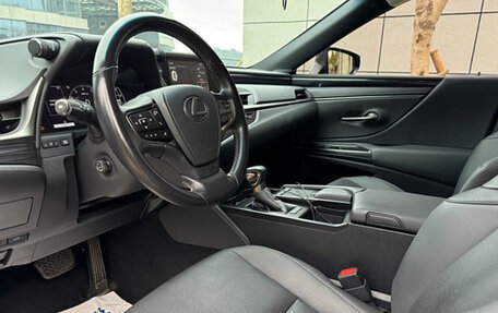 Lexus ES VII, 2021 год, 2 800 000 рублей, 4 фотография
