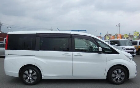 Honda Stepwgn IV, 2016 год, 1 300 888 рублей, 9 фотография