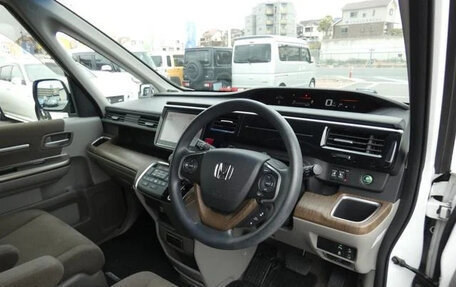 Honda Stepwgn IV, 2016 год, 1 300 888 рублей, 12 фотография