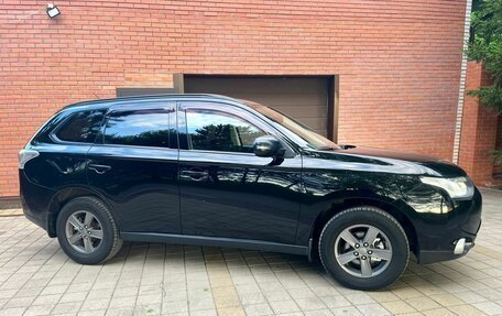 Mitsubishi Outlander III рестайлинг 3, 2014 год, 1 498 000 рублей, 7 фотография