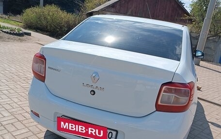 Renault Logan II, 2019 год, 600 000 рублей, 3 фотография