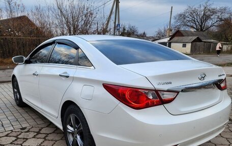 Hyundai Sonata VI, 2010 год, 1 350 000 рублей, 3 фотография