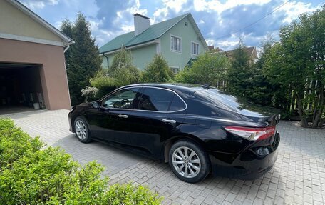 Toyota Camry, 2018 год, 2 750 000 рублей, 3 фотография