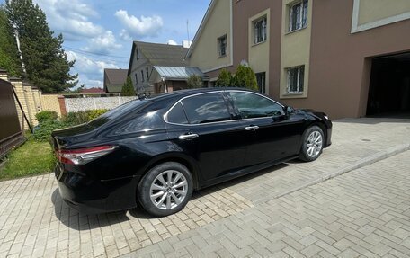 Toyota Camry, 2018 год, 2 750 000 рублей, 4 фотография