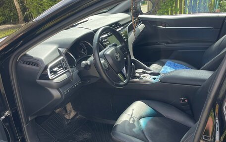 Toyota Camry, 2018 год, 2 750 000 рублей, 7 фотография