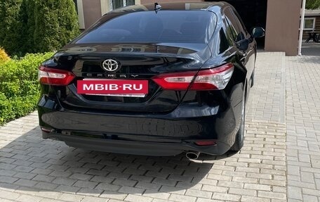 Toyota Camry, 2018 год, 2 750 000 рублей, 5 фотография