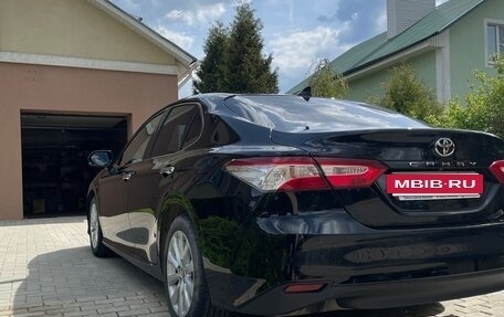 Toyota Camry, 2018 год, 2 750 000 рублей, 6 фотография