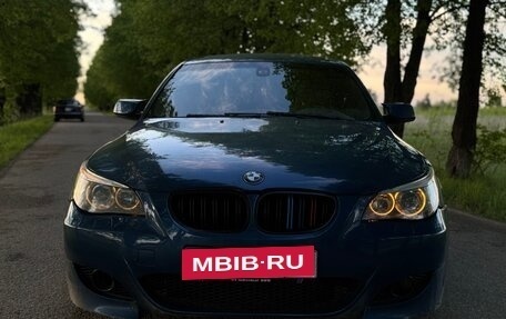 BMW 5 серия, 2004 год, 1 000 000 рублей, 4 фотография