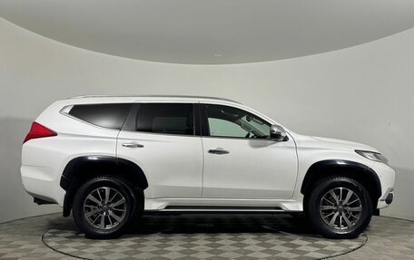 Mitsubishi Pajero Sport III рестайлинг, 2018 год, 2 540 000 рублей, 4 фотография