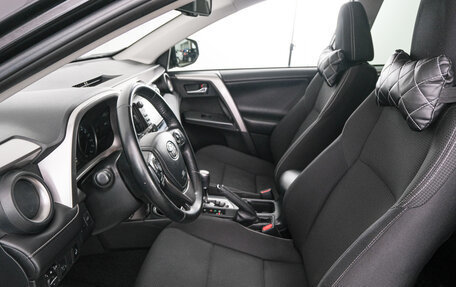 Toyota RAV4, 2017 год, 2 789 000 рублей, 6 фотография