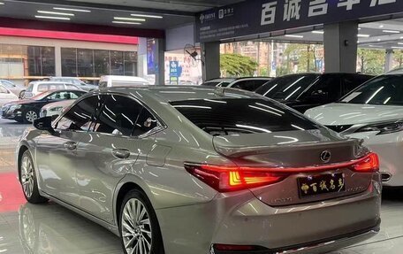 Lexus ES VII, 2021 год, 4 500 000 рублей, 3 фотография