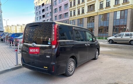 Toyota Esquire I, 2015 год, 1 850 000 рублей, 3 фотография