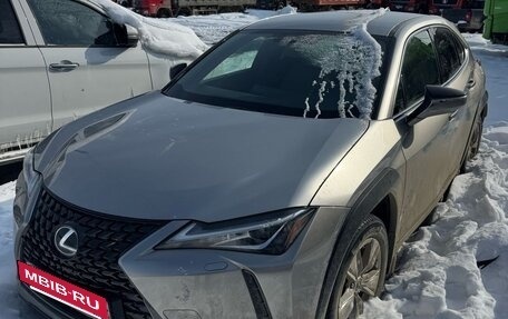 Lexus UX I, 2019 год, 3 000 000 рублей, 2 фотография