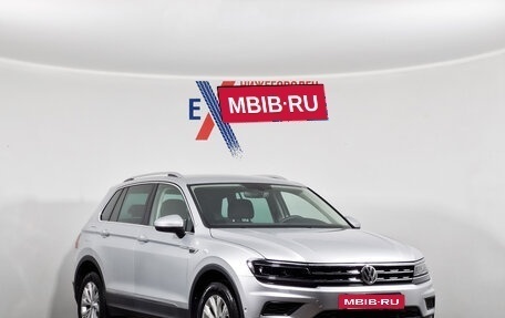 Volkswagen Tiguan II, 2017 год, 2 369 000 рублей, 2 фотография