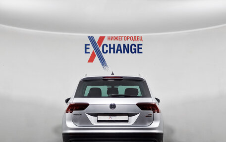 Volkswagen Tiguan II, 2017 год, 2 369 000 рублей, 5 фотография