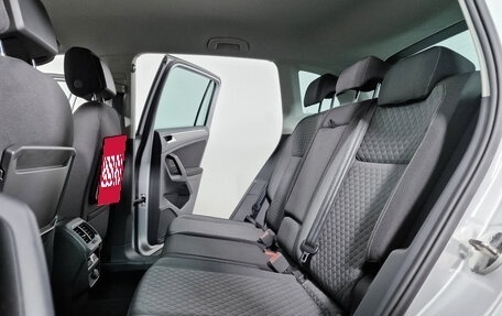 Volkswagen Tiguan II, 2017 год, 2 369 000 рублей, 10 фотография