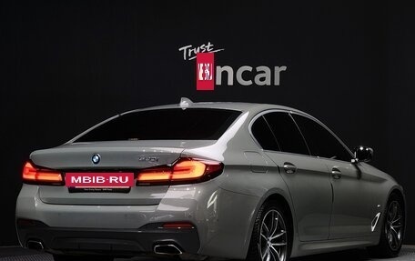 BMW 5 серия, 2021 год, 3 643 000 рублей, 2 фотография