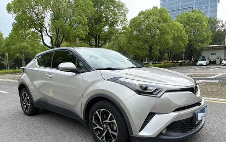Toyota C-HR I рестайлинг, 2021 год, 1 610 000 рублей, 3 фотография