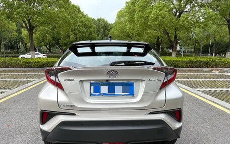 Toyota C-HR I рестайлинг, 2021 год, 1 610 000 рублей, 5 фотография